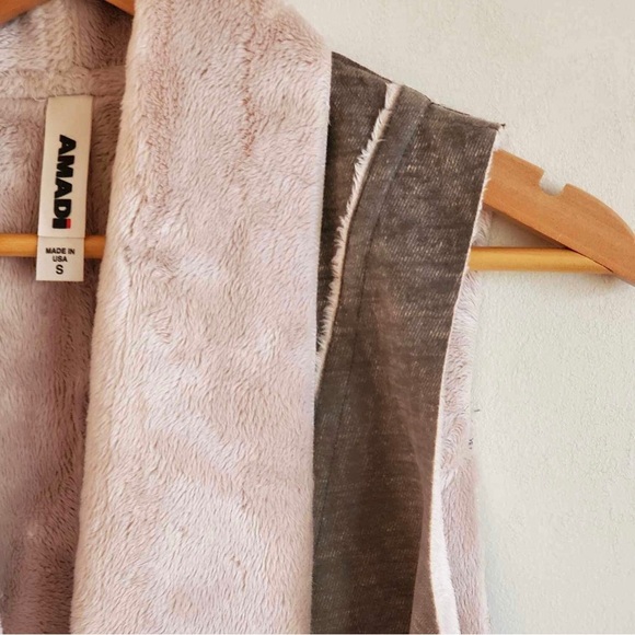 Amadi Anthropologie Grey Shearling Draped Kady Sherpa Vest Size Small - Picture 4 of 7